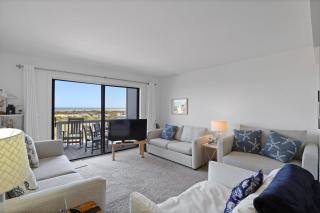 Beach Paradise & Pools - Oceanfront on Harbor Island - - 5