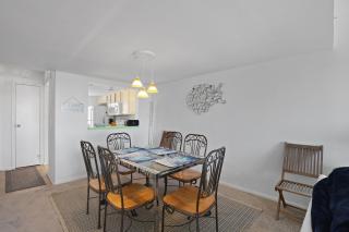 Beach Paradise & Pools - Oceanfront on Harbor Island - - 1