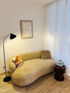Japandi Pearl Designed Studio,Parking ,Aircon, O2 - Prag - 9