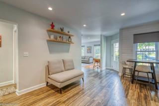 Spacious 4-Bedroom Near Downtown and UM Stadium - Ann Arbor - 9
