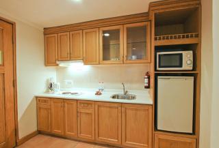 Harmoni Suites Hotel - 4