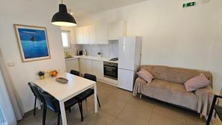 Brodarica Apartment Near the Beach for 4 - 9