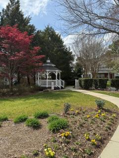 Modern Entire 2-Bedroom House for 6 Guests at University City - 8