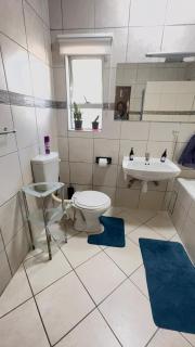 Sapphire Main 2 Self Catering At 54 - Windhoek - 4