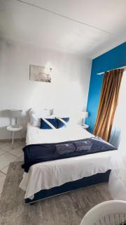 Sapphire Main 2 Self Catering At 54 - Windhoek - 2