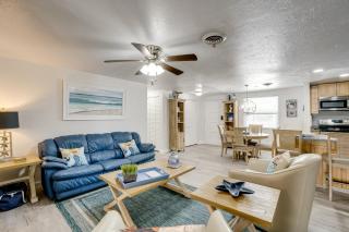 2 Mi to Manasota Key Beach: Home w/ Yard - 7