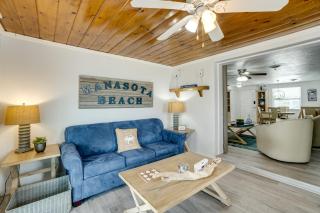 2 Mi to Manasota Key Beach: Home w/ Yard - 4