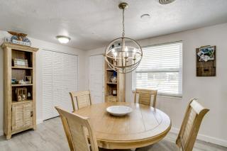 2 Mi to Manasota Key Beach Home with Yard - Englewood - 2
