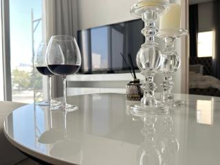 Home For You - Holiday Apt Larnaca - Larnaca - 4