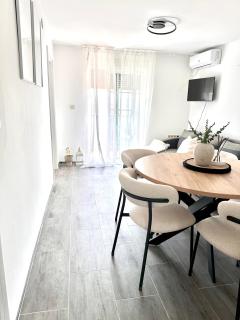 3 Bedroom Apartment with Seaview - 3min from the beach - Kruševo - 9