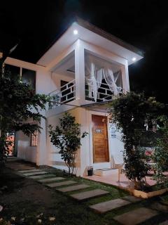 Farm 110 Resort - Amadeo - 9