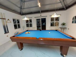 Farm 110 Resort - Amadeo - 2