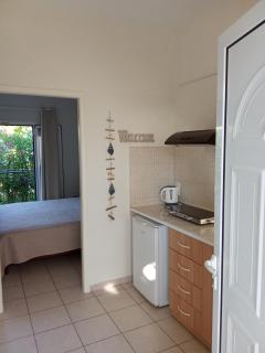 Metaxa Apartments - 3