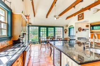 8 Mi to Reading Spacious Farmhouse Retreat! - Birdsboro - 3
