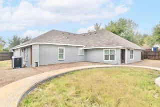 Spacious House by TopGolf Pharr - Pharr - 6
