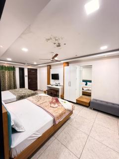 Hotel Raghuveera Palace - Ujjain - 1