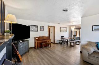 Lakefront Washington Home with Private Pool and Sauna - Moses Lake - 6