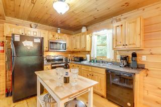 Pet-Friendly Resort Cabin 5 Mi to Dtwn Ellijay! - 4