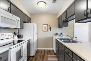 Lake Access Condo - Condo for 4 - 7