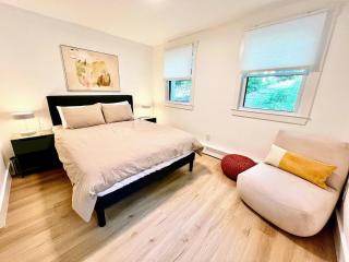 NEW cozy getaway near Mt Monadnock with hot tub - Rindge - 3