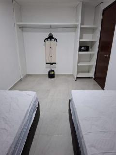 BUSINESS CLASS Departamentos - - 8