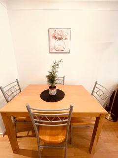 Relax steps from heathrow Terminal 4 ,Entire 2 Bed Room appartment - Stanwell - 3