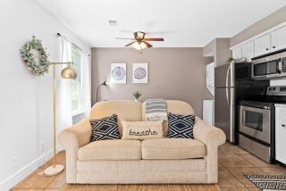 Branson Vacation Station - Charming 1 BDR Condo in the Middle of Everything - 2