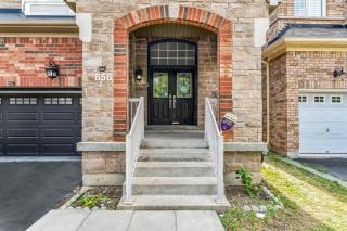 Spacious 5-Bedroom Family Home in GTA - Milton - 7