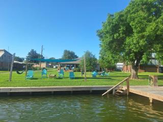 Lakeside Cove Retreat on Lake Conroe - Private Waterfront - Willis - 3