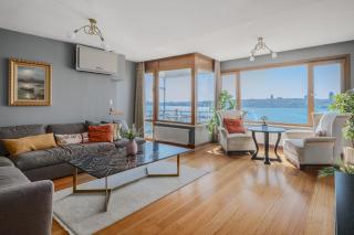 Duplex Flat w Panoramic Bosphorus View and Terrace - Istanbul - 0