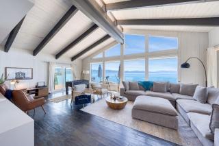 Lakeview by AvantStay Private Waterfront Cabin on Lake Tahoe w Hot Tub Views - Tahoe Vista - 2