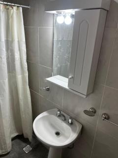 Departamento nuevo con estacionamiento y patio privado - 7