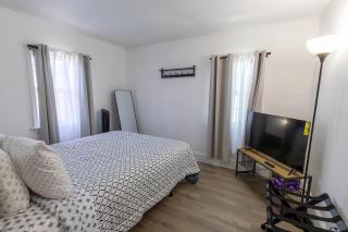 ComfiNook Cozy Suburb Stay Philly Airport Parking - - 2