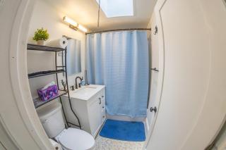 ComfiNook Cozy Suburb Stay Philly Airport Parking - - 1