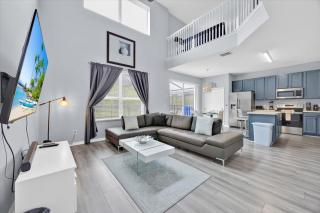 Family Villa with 6 Bedrooms Pool Spa and Game Room in Gated Resort - 6