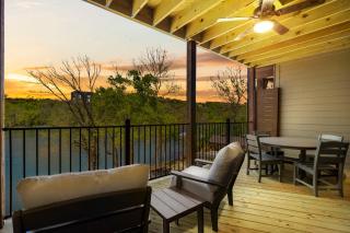 Lakeview Oasis with Onsite Amenities - 4