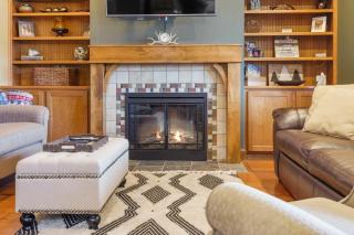Taneycomo Retreat - Lakefront Condo - Branson - 3