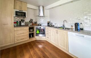Lovely Home In Berghem With Wifi - - 9