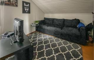 Lovely Home In Berghem With Wifi - - 3