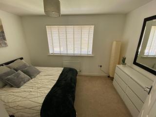 Modern 2-Bed House with Parking Near City & UHW Hosp - Cardiff - 8