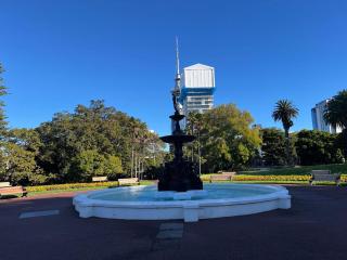Arthur 2 bedroom 1 living room balcony view wifi gym swiming pool and easy parking - Auckland - 3