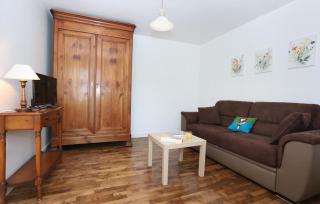 Beautiful Home In Andouillé-Neuville - 8