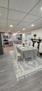 Spacious 3 BR Nature Lover's Retreat in North Vancouver - North Vancouver - 0