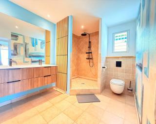 Villa 3 chambres rénovée, piscine et vue mer exceptionnelle - 9