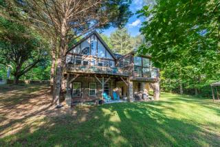 Lake Front Bed & Breakfast with Boat Ramp - Hickory - 9