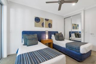 Gris at Island Views—Pool Paradise on the Beach - Palm Cove - 3