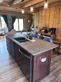 A Novel Stay 3 bed 2 bath log cabin in Shelbyville, IL - 3