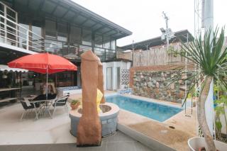 RedDoorz Premium at Casa LenidaRose - - 9