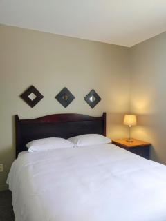 Hotel Le Must - Saint-Marc-des-Carrières - 9