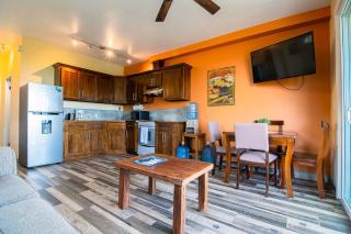 Luxury Oasis with 2 King Suites, pool, incredible Ocean views, beach just a 350 yard walk - Roatán - 2